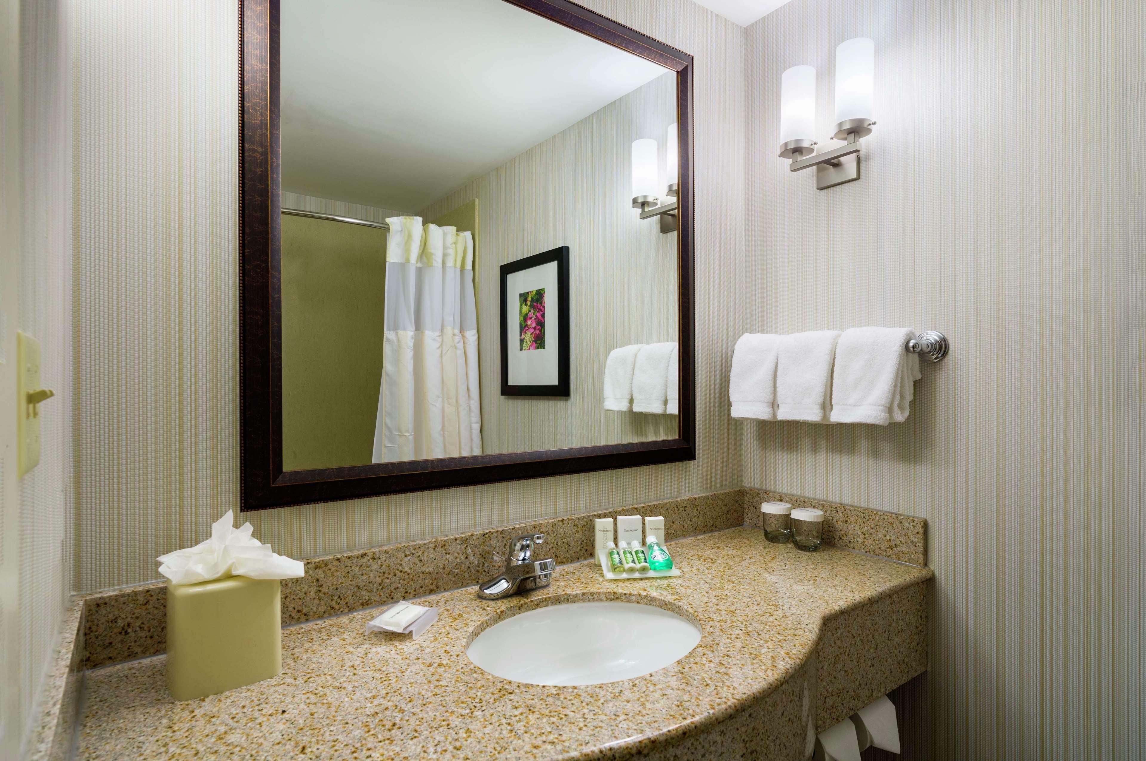 Hilton Garden Inn Edison/Raritan Center Eksteriør billede
