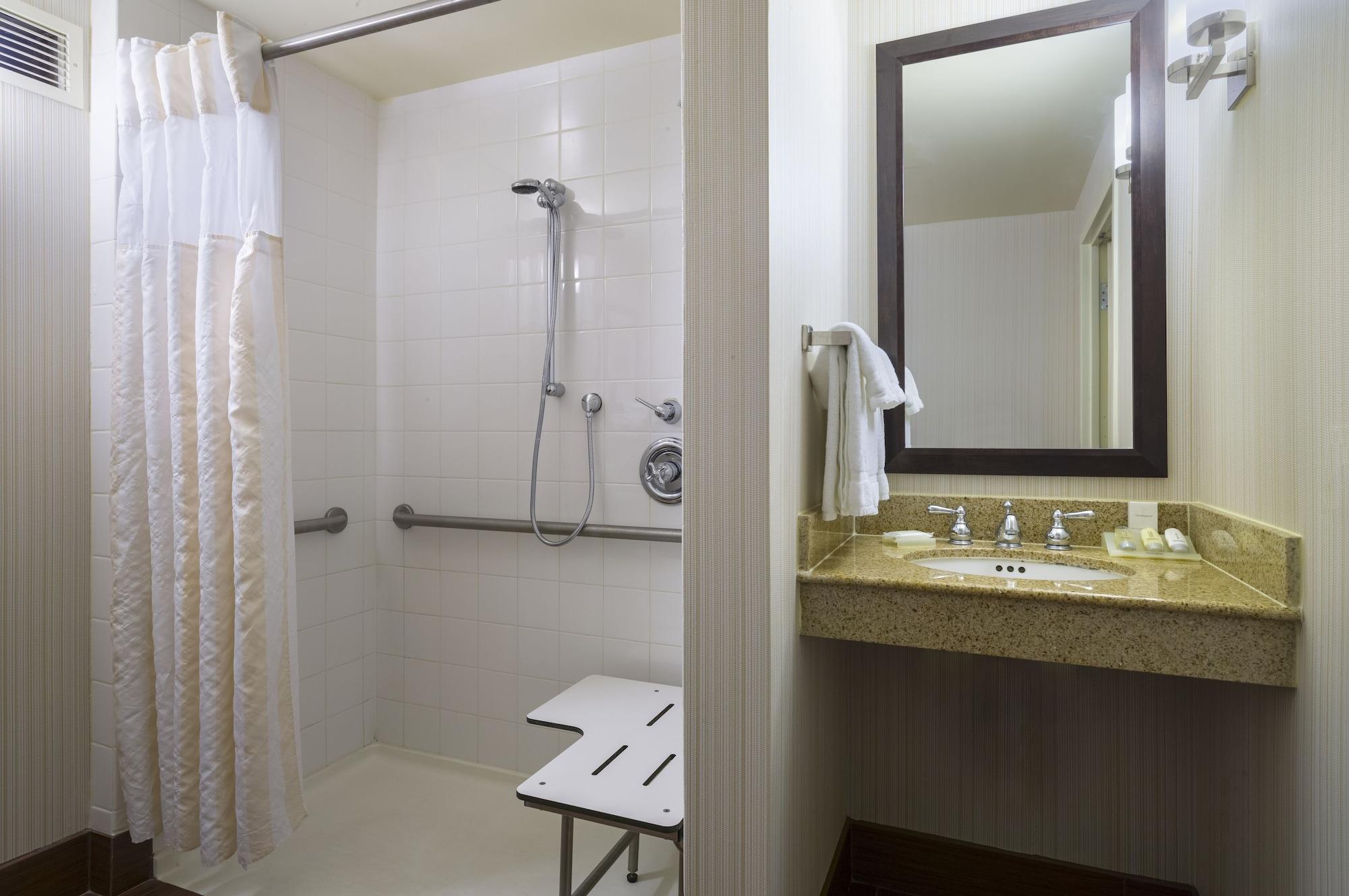 Hilton Garden Inn Edison/Raritan Center Eksteriør billede