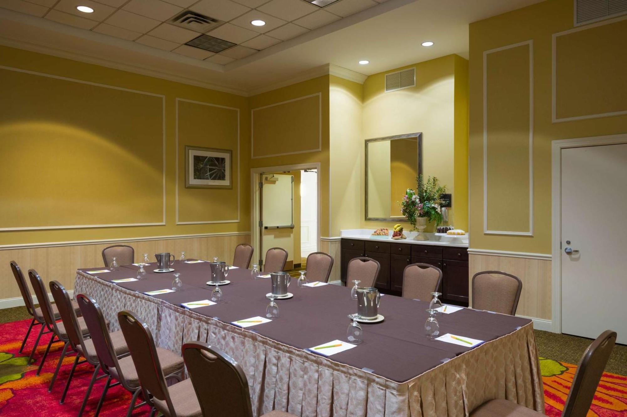 Hilton Garden Inn Edison/Raritan Center Eksteriør billede